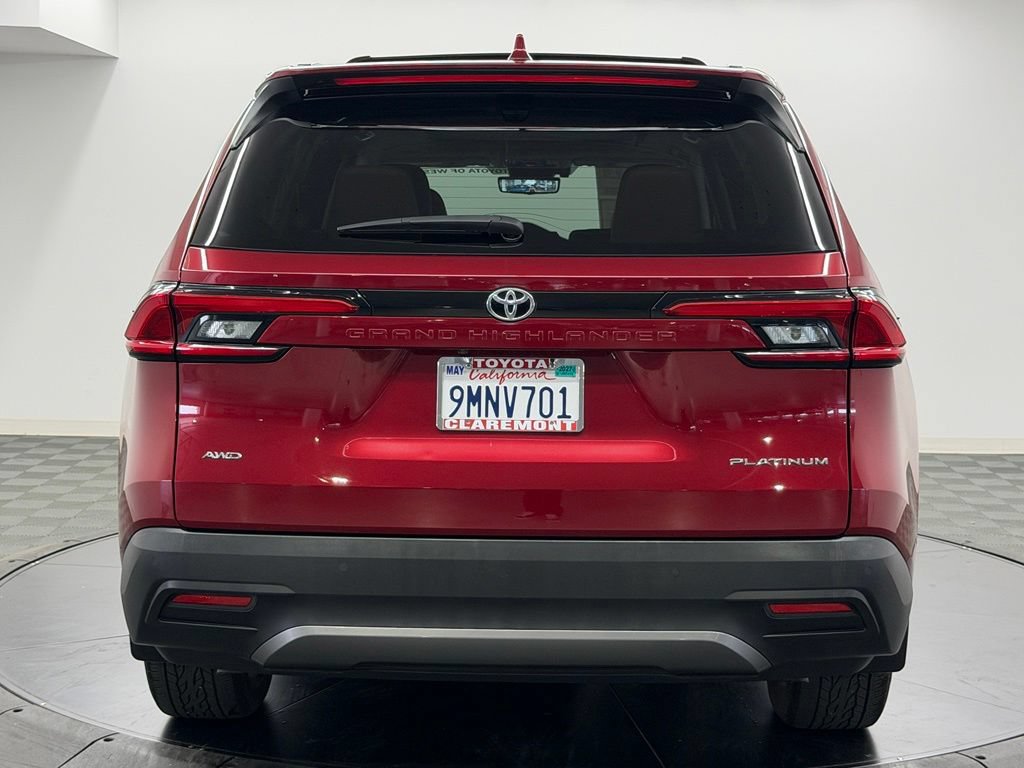 Certified 2024 Toyota Grand Highlander AWD image 11