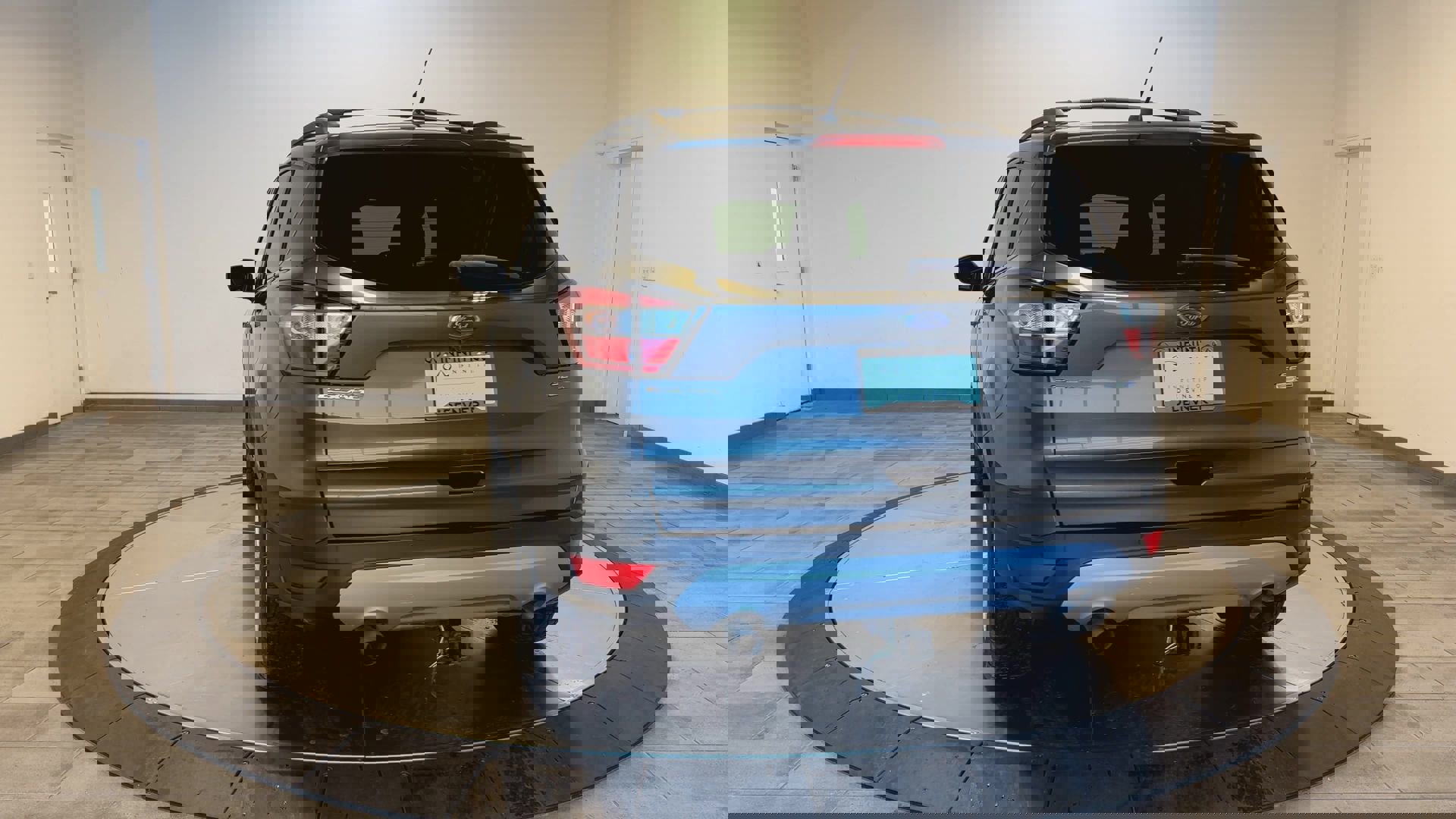 Used 2017 Ford Escape SE w/ Equipment Group 201A image 7