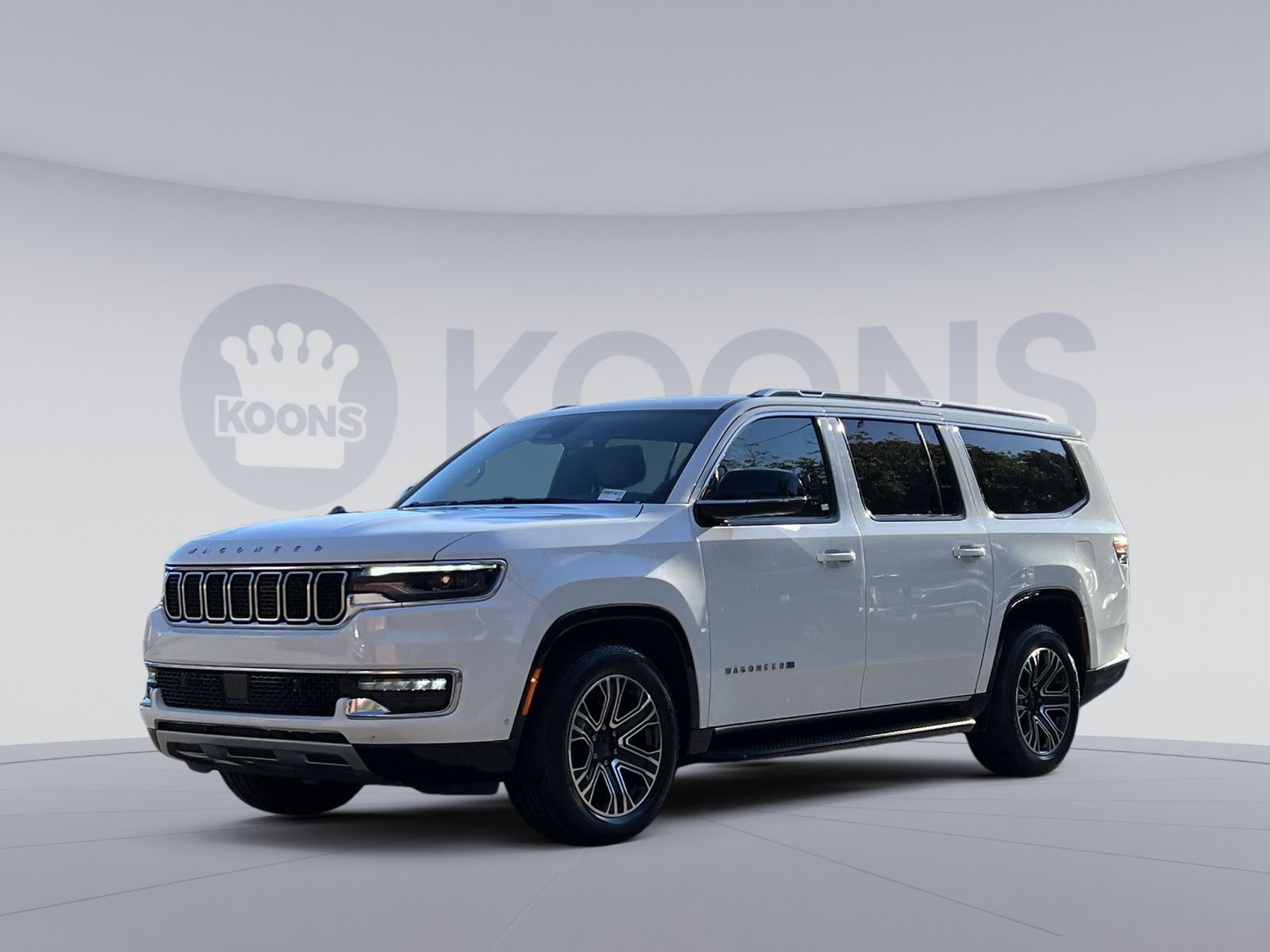 Used 2024 Jeep Wagoneer L Series II w/ Flexible Seating Group image 1