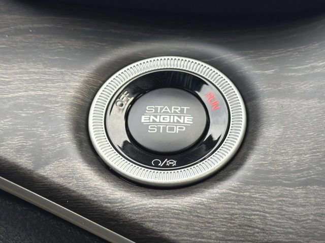 New 2025 Jeep Grand Cherokee L Limited w/ Luxury Tech Group II image 37