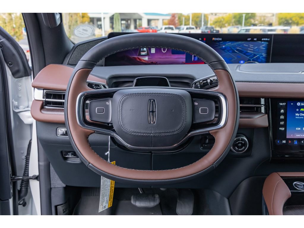 Used 2025 Lincoln Navigator L Reserve image 23