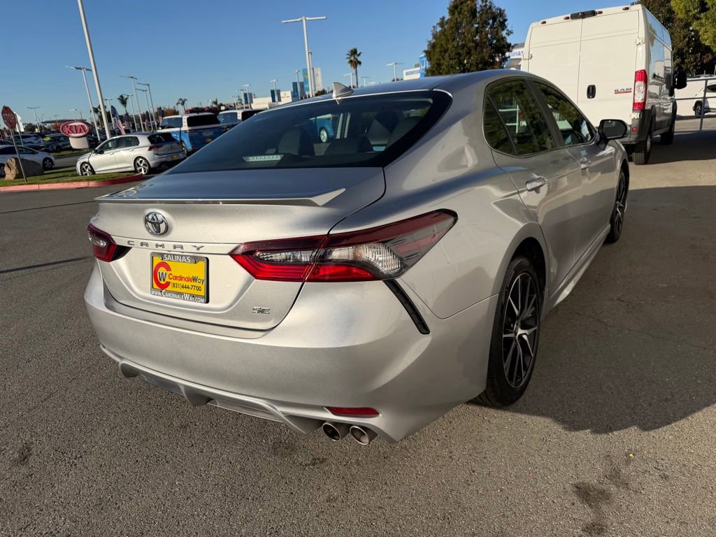 Used 2022 Toyota Camry SE image 6