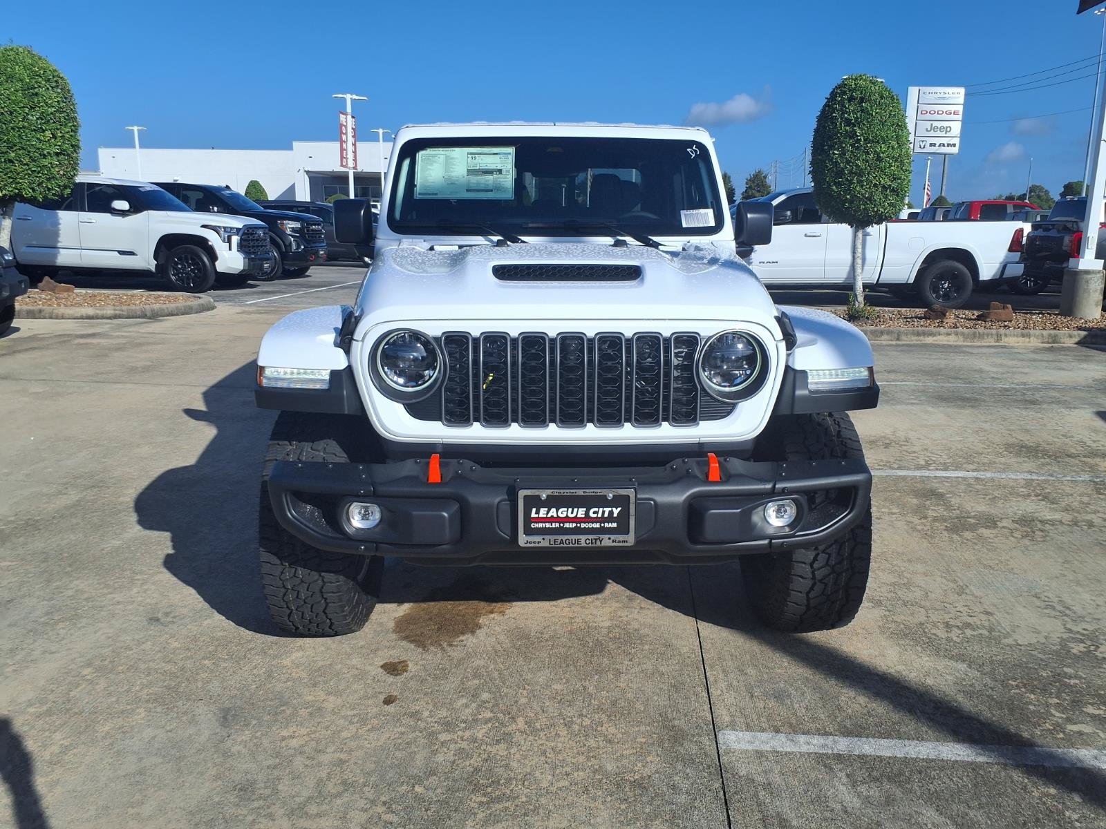 New 2026 Jeep Gladiator Mojave AWD/4WD image 5