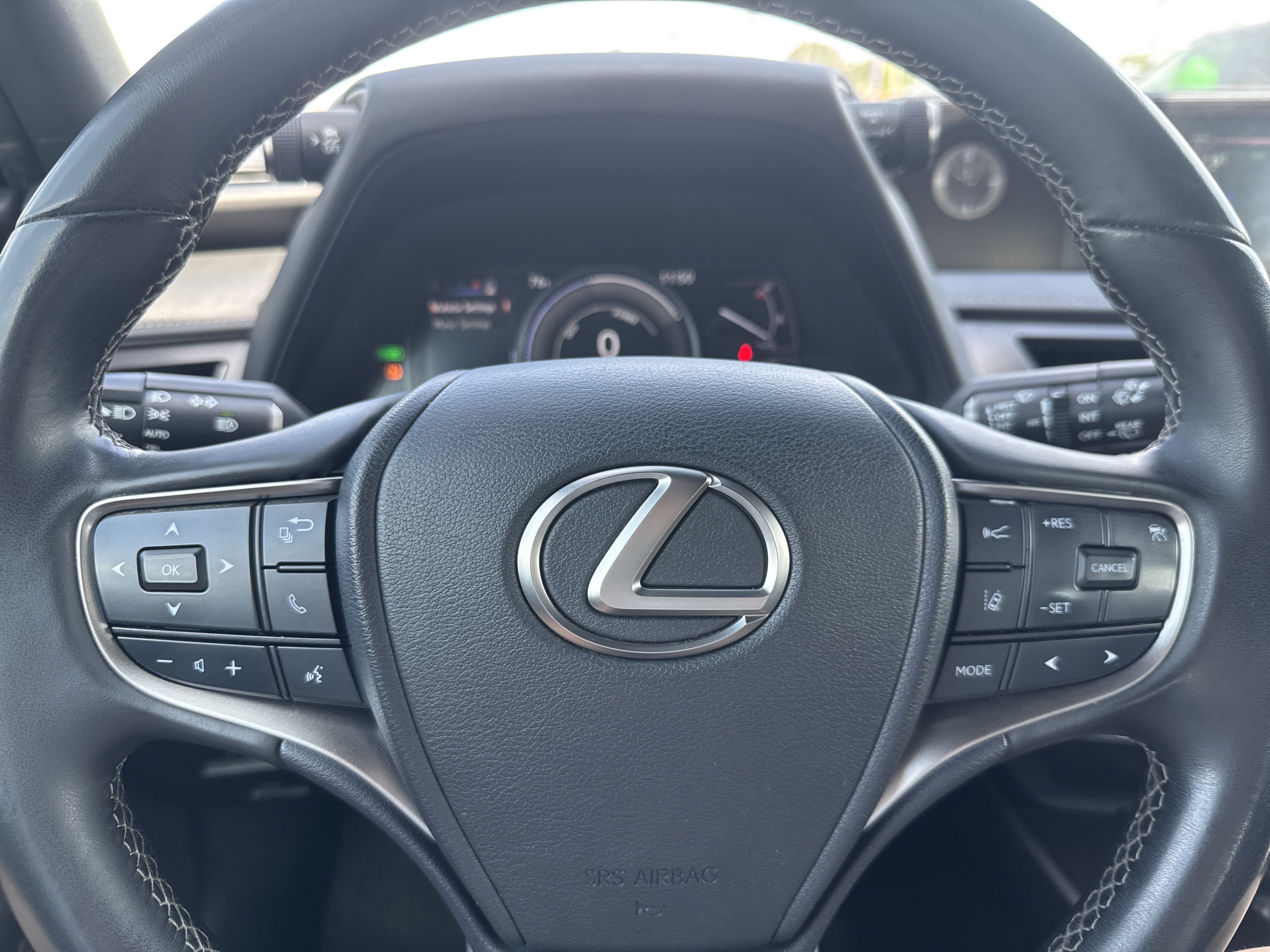 Used 2022 Lexus UX 250h AWD/4WD image 15