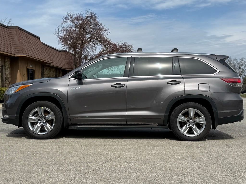 Used 2016 Toyota Highlander Limited Platinum AWD/4WD image 2