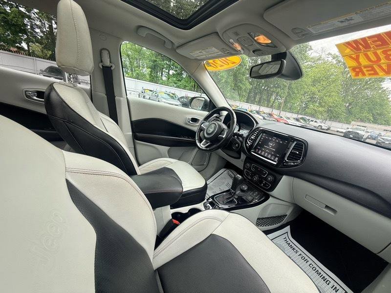 Used 2020 Jeep Compass Limited w/ Safety & Security Group AWD/4WD image 17