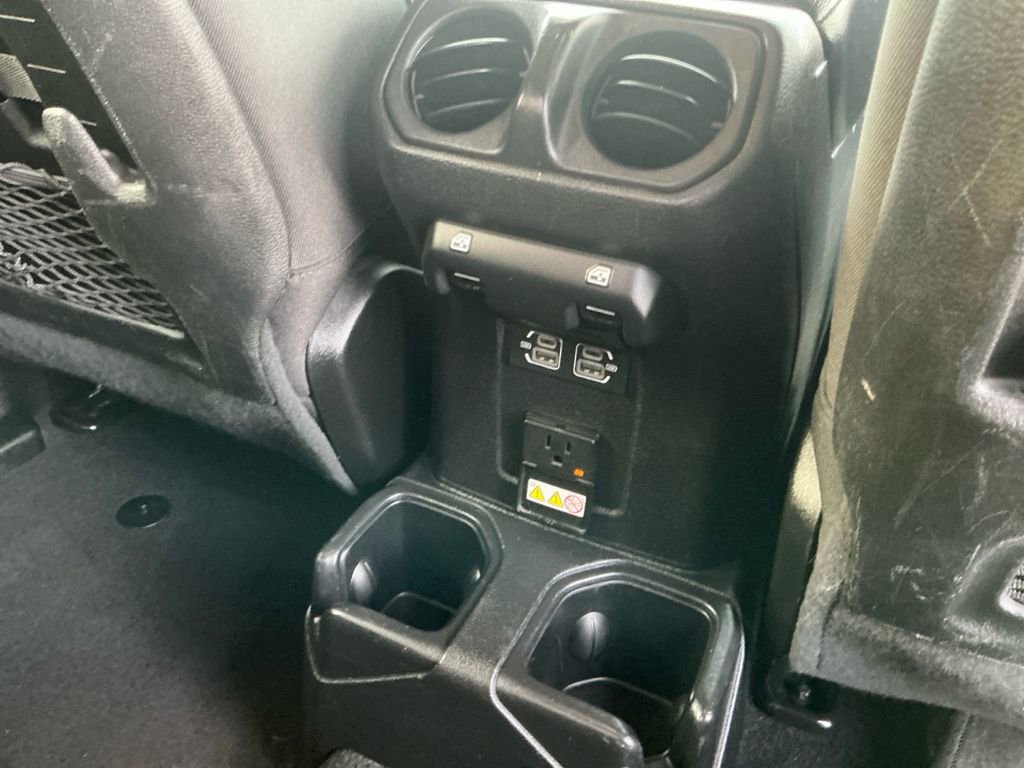 Used 2022 Jeep Gladiator Rubicon w/ Cold Weather Group image 25