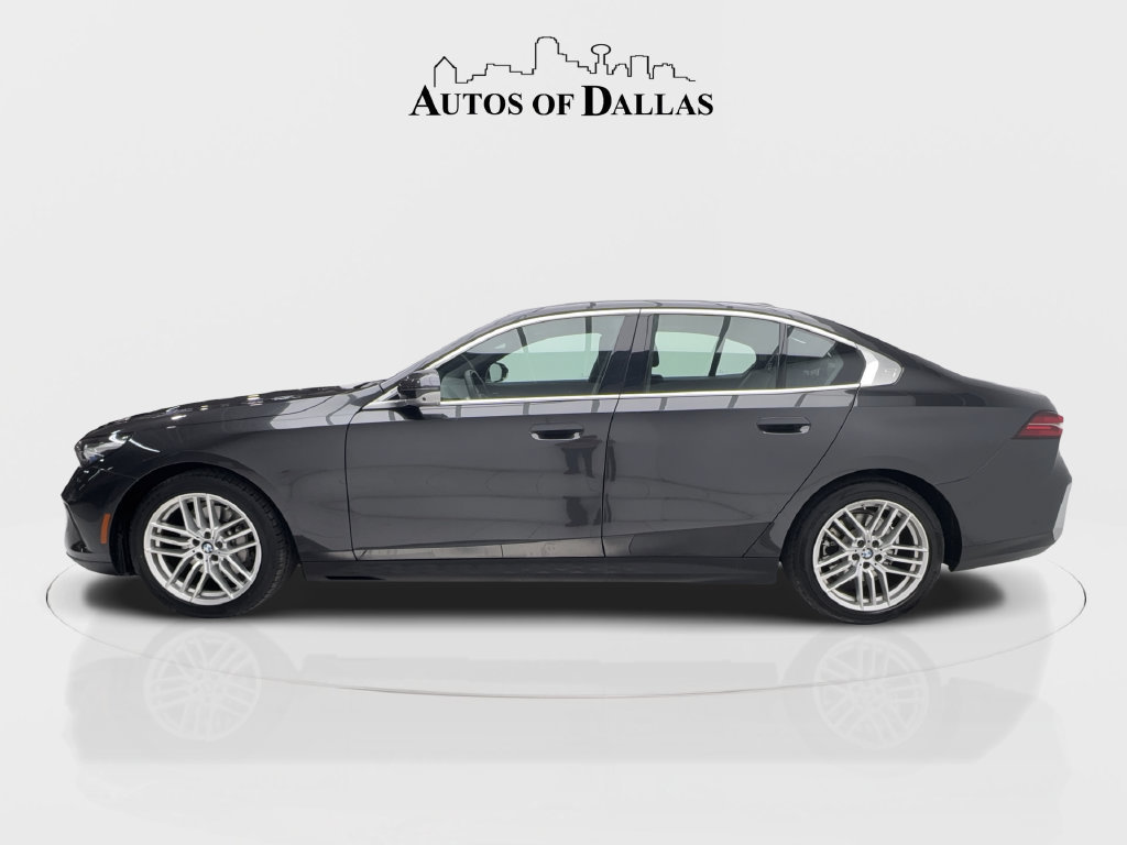 Used 2024 BMW 530i w/ Premium Package RWD image 8