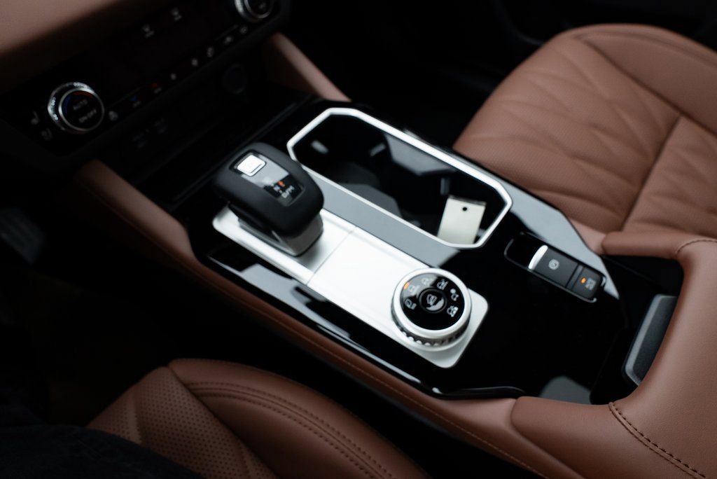 New 2026 Mitsubishi Outlander SEL image 16