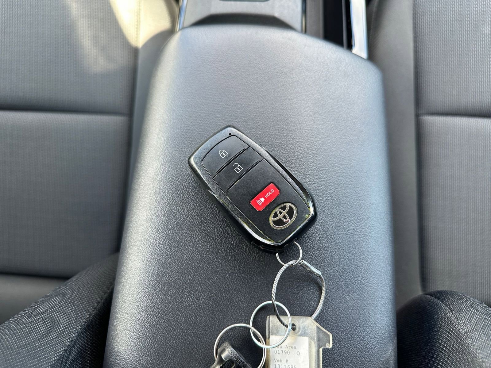 Used 2025 Toyota Prius LE image 20