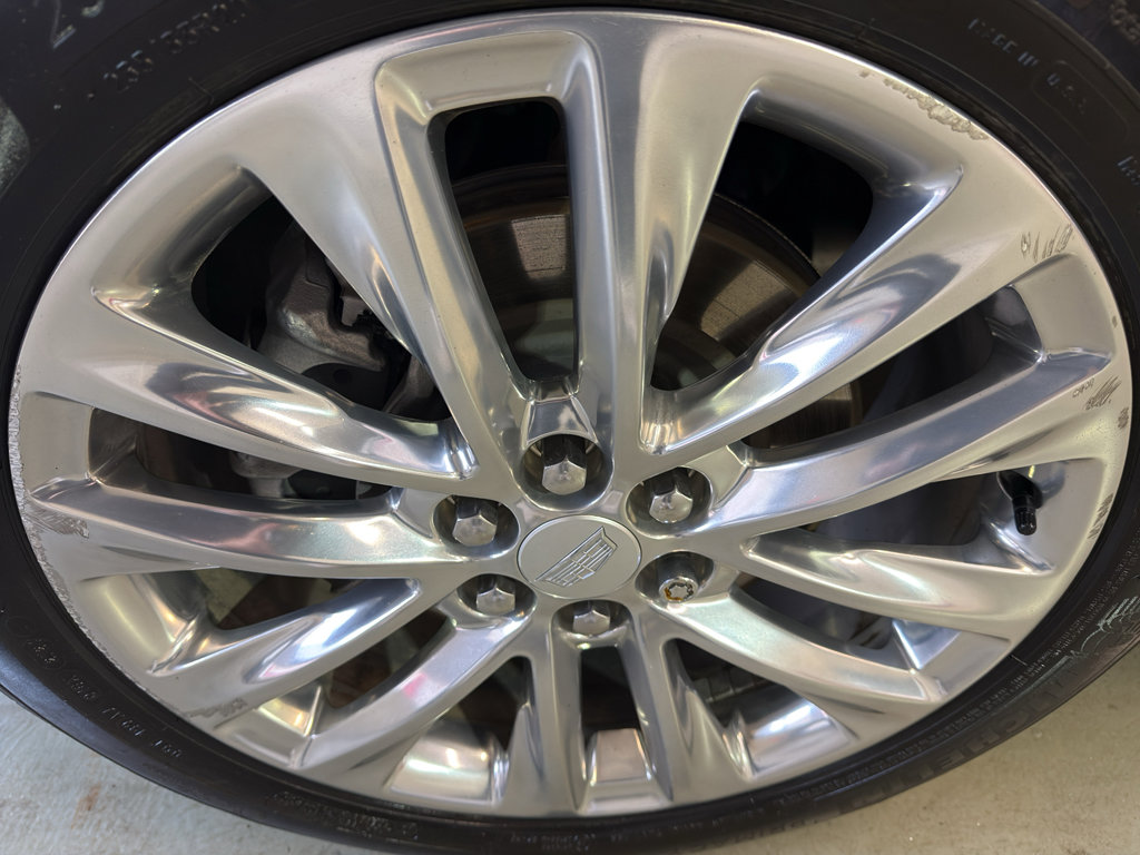 Used 2022 Cadillac XT6 Premium Luxury image 34