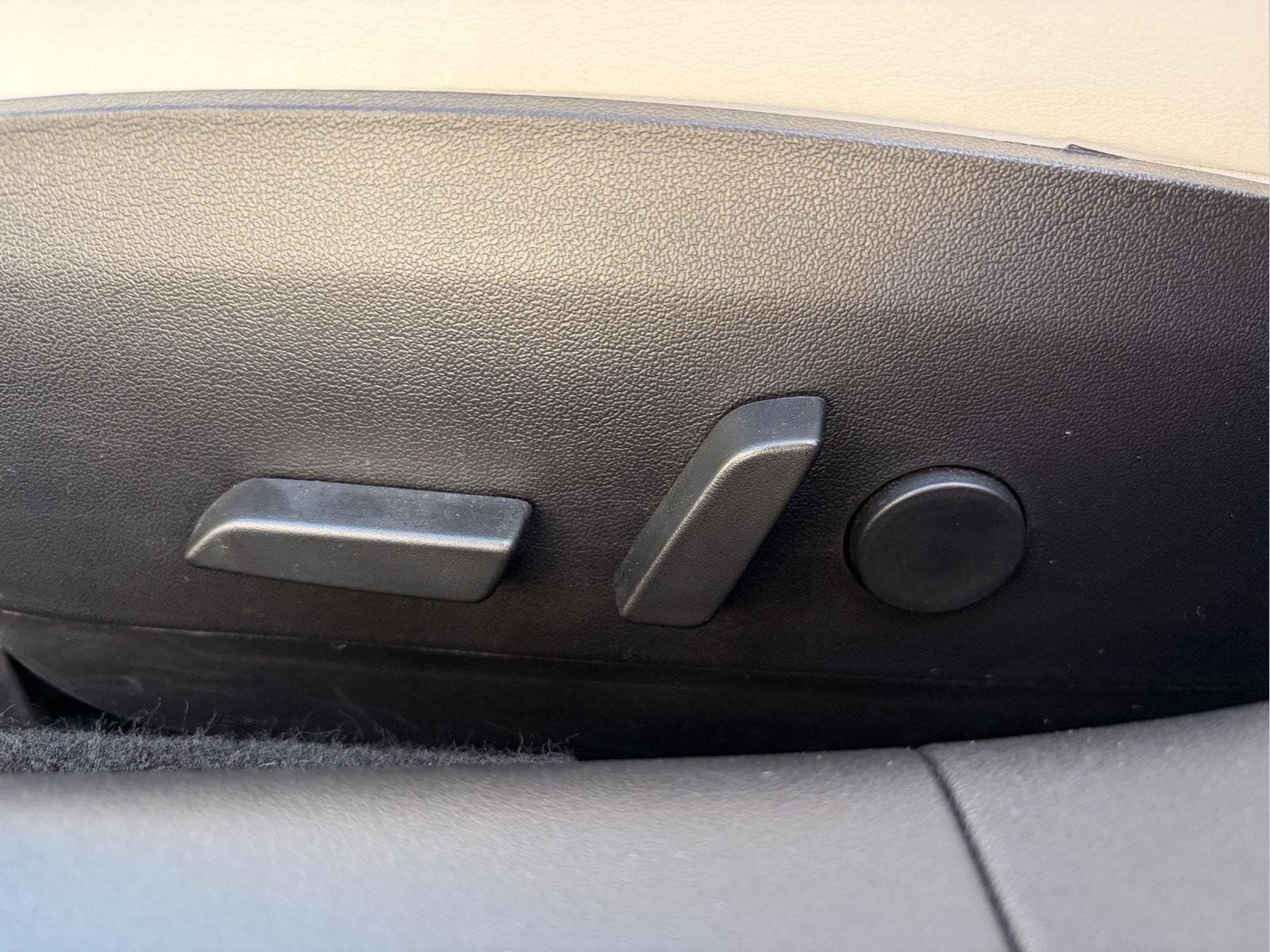 Used 2020 Tesla Model 3 Performance image 13