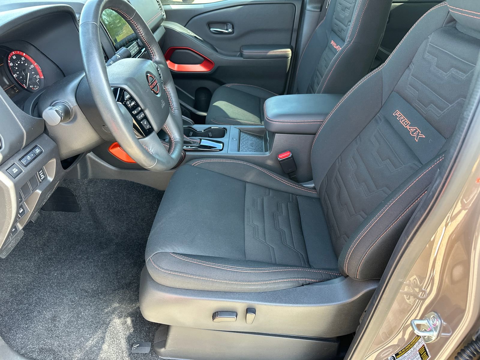 Used 2023 Nissan Frontier PRO-4X w/ Pro Convenience Package image 7