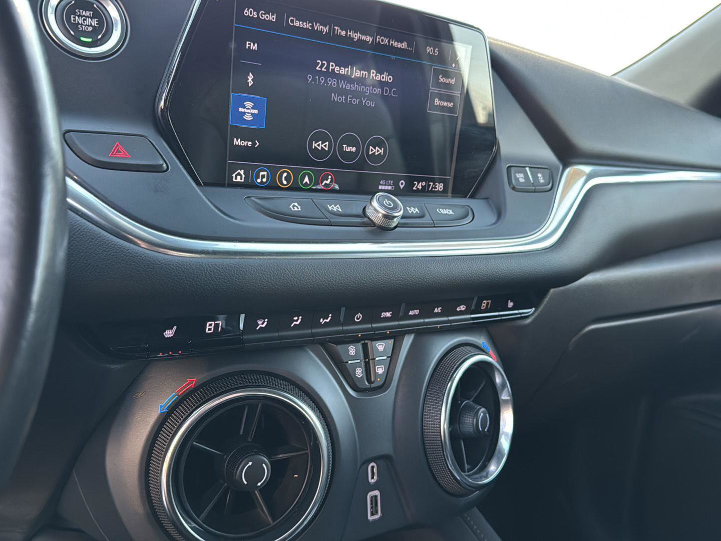 Used 2019 Chevrolet Blazer LT w/ Sound & Technology Package image 21