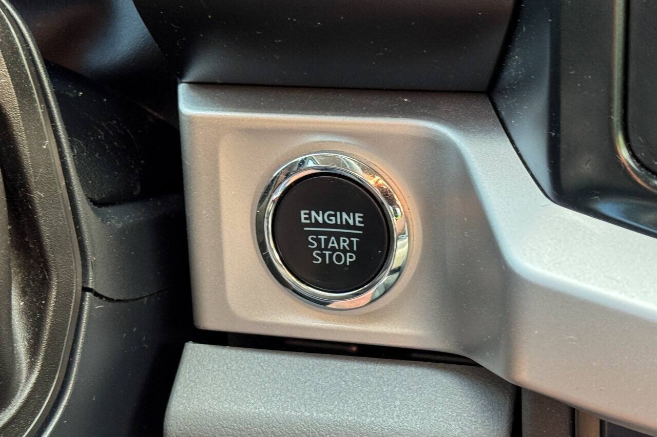 Used 2023 Ford F250 XLT w/ XLT Premium Package AWD/4WD image 26
