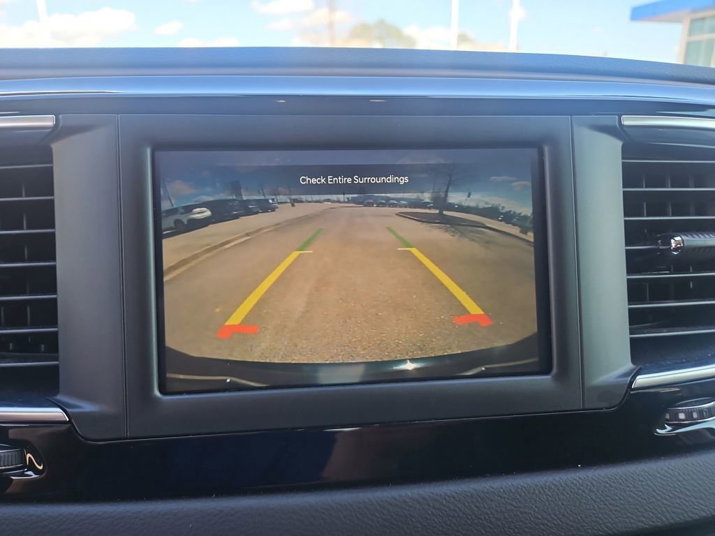 Used 2024 Chrysler Voyager LX image 24