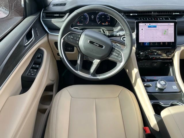 New 2025 Jeep Grand Cherokee Limited image 39