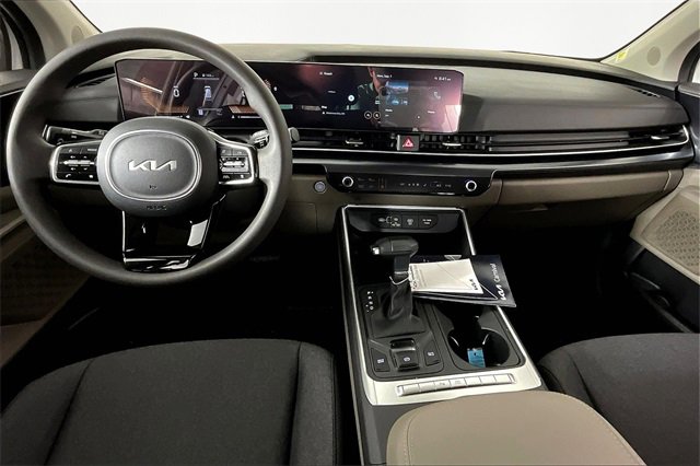 New 2026 Kia Carnival LX image 6