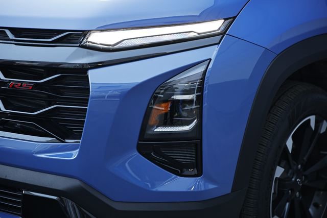 Used 2025 Chevrolet Equinox RS image 12