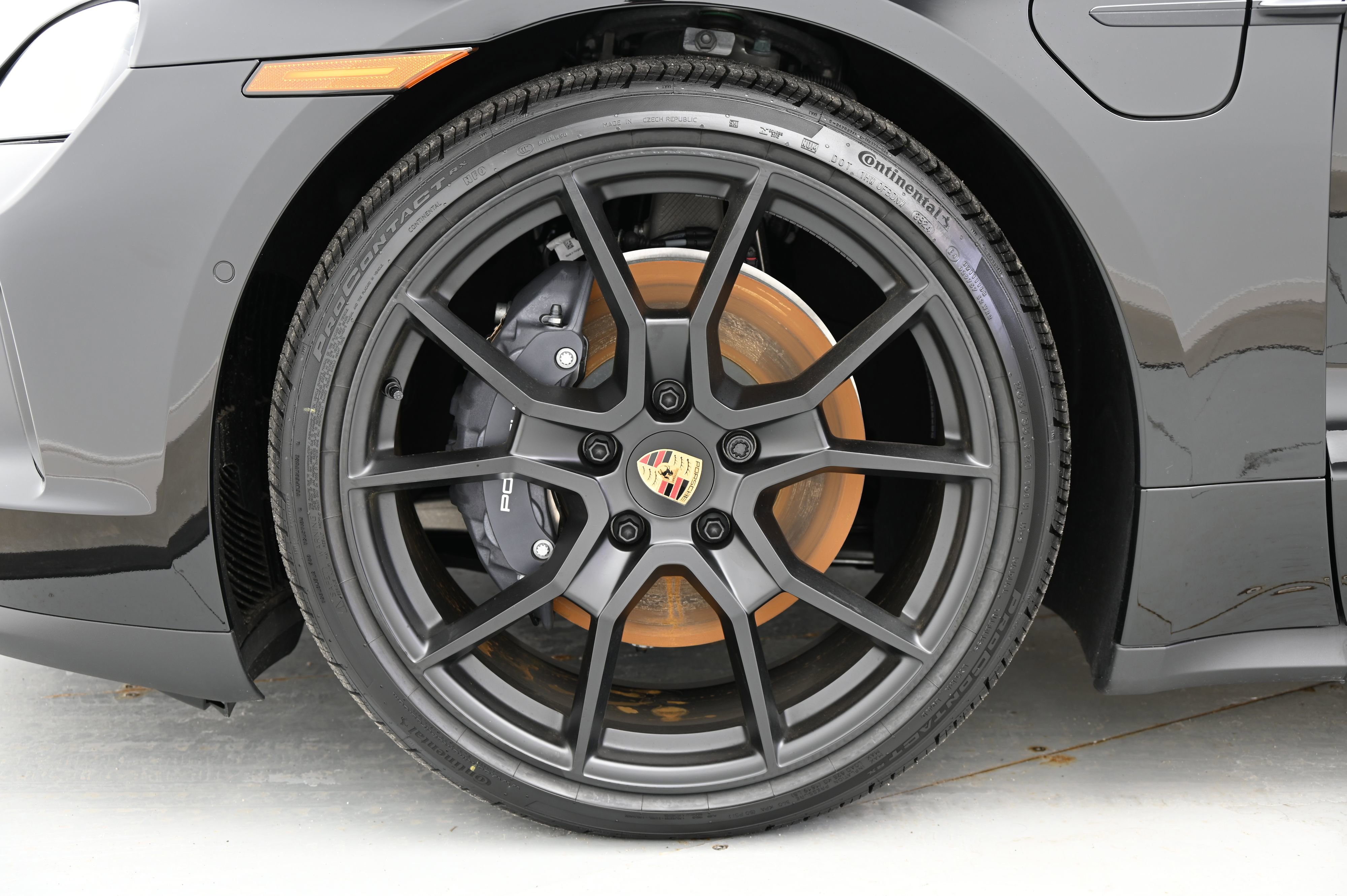 Used 2025 Porsche Taycan image 42