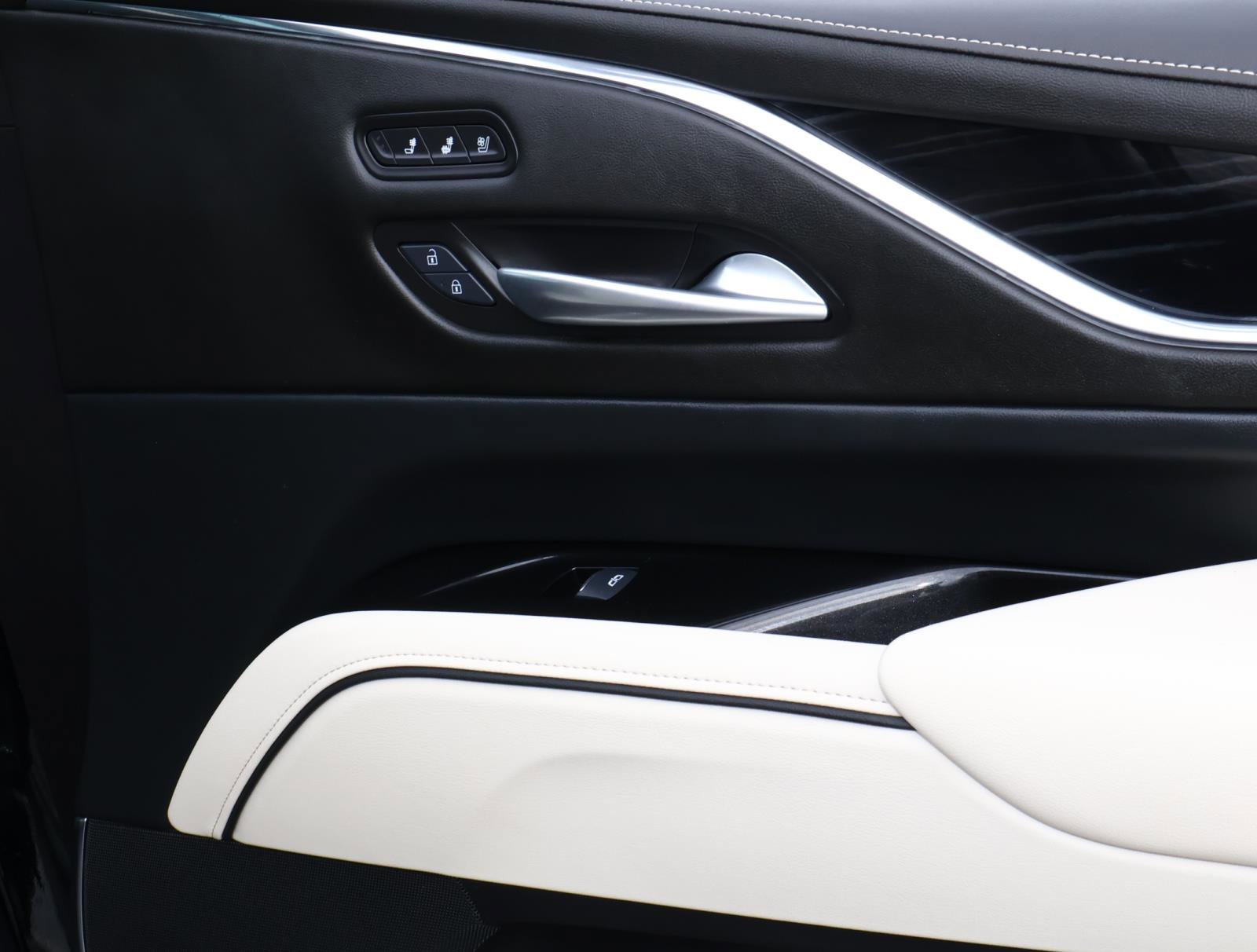 Used 2024 Cadillac Escalade Sport w/ LPO, ONYX Package image 18