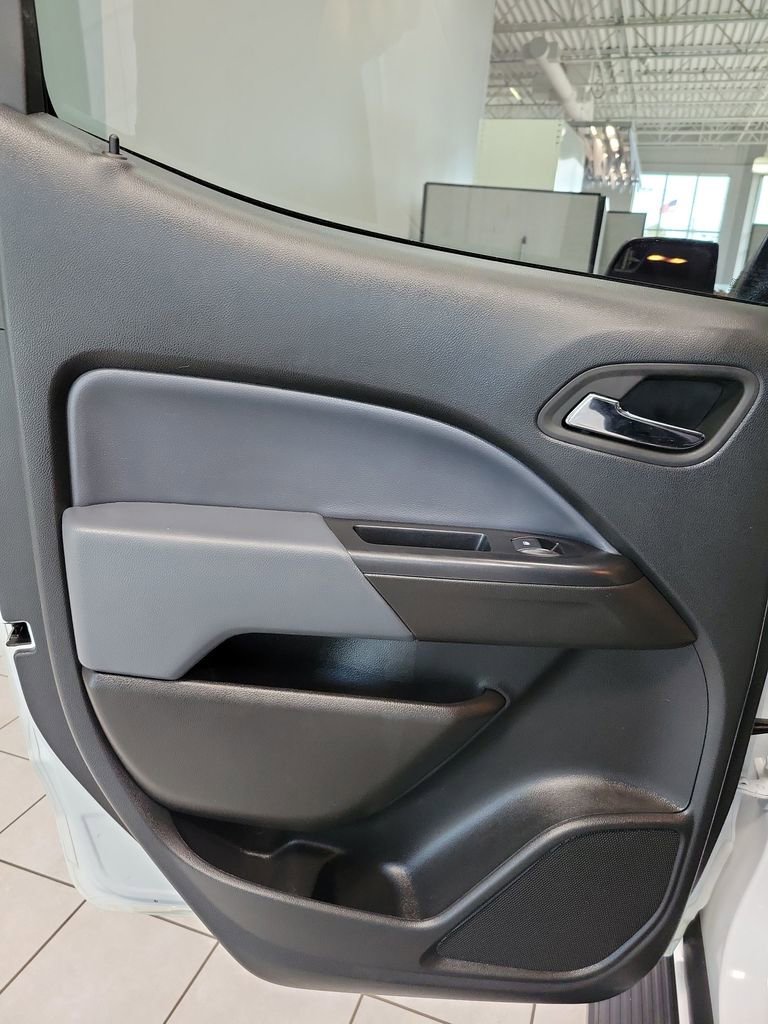 Used 2022 Chevrolet Colorado Z71 AWD/4WD image 28