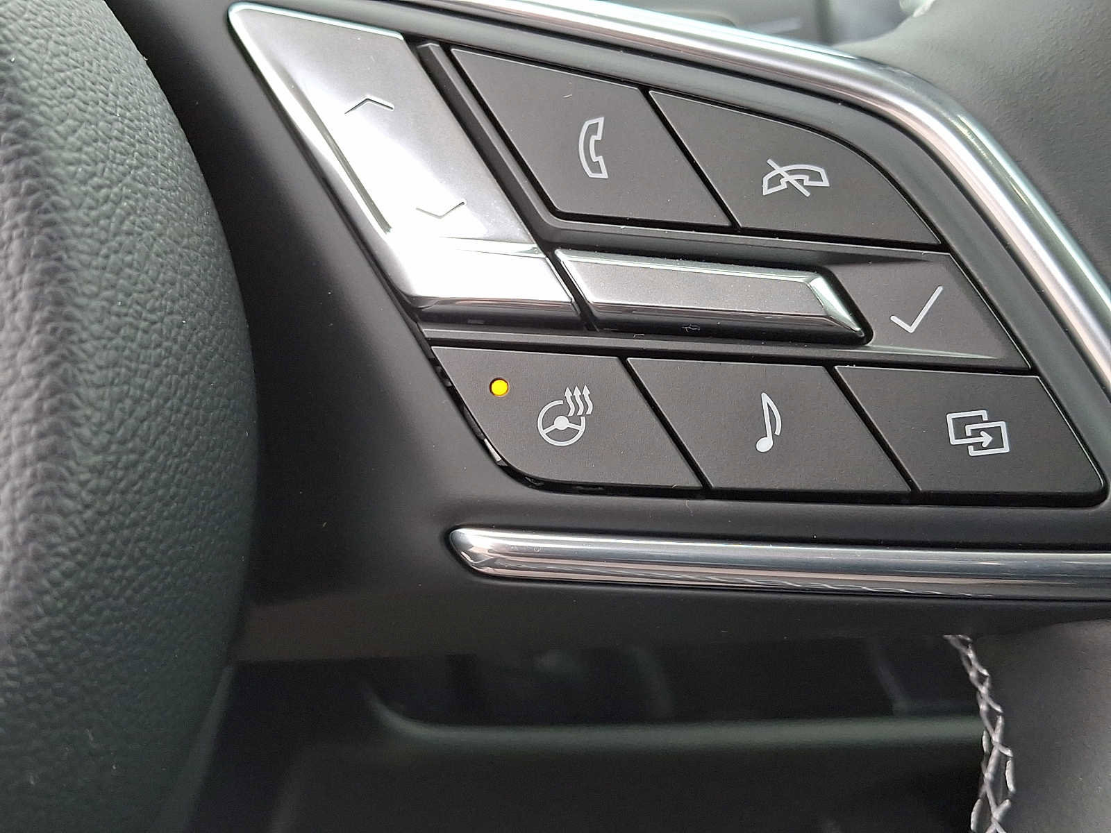 New 2026 Buick Envision Sport Touring image 18