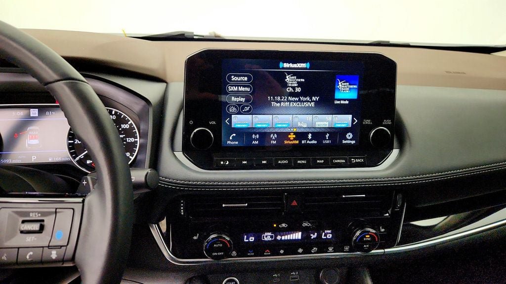 Used 2023 Nissan Rogue SL w/ SL Premium Package AWD/4WD image 18