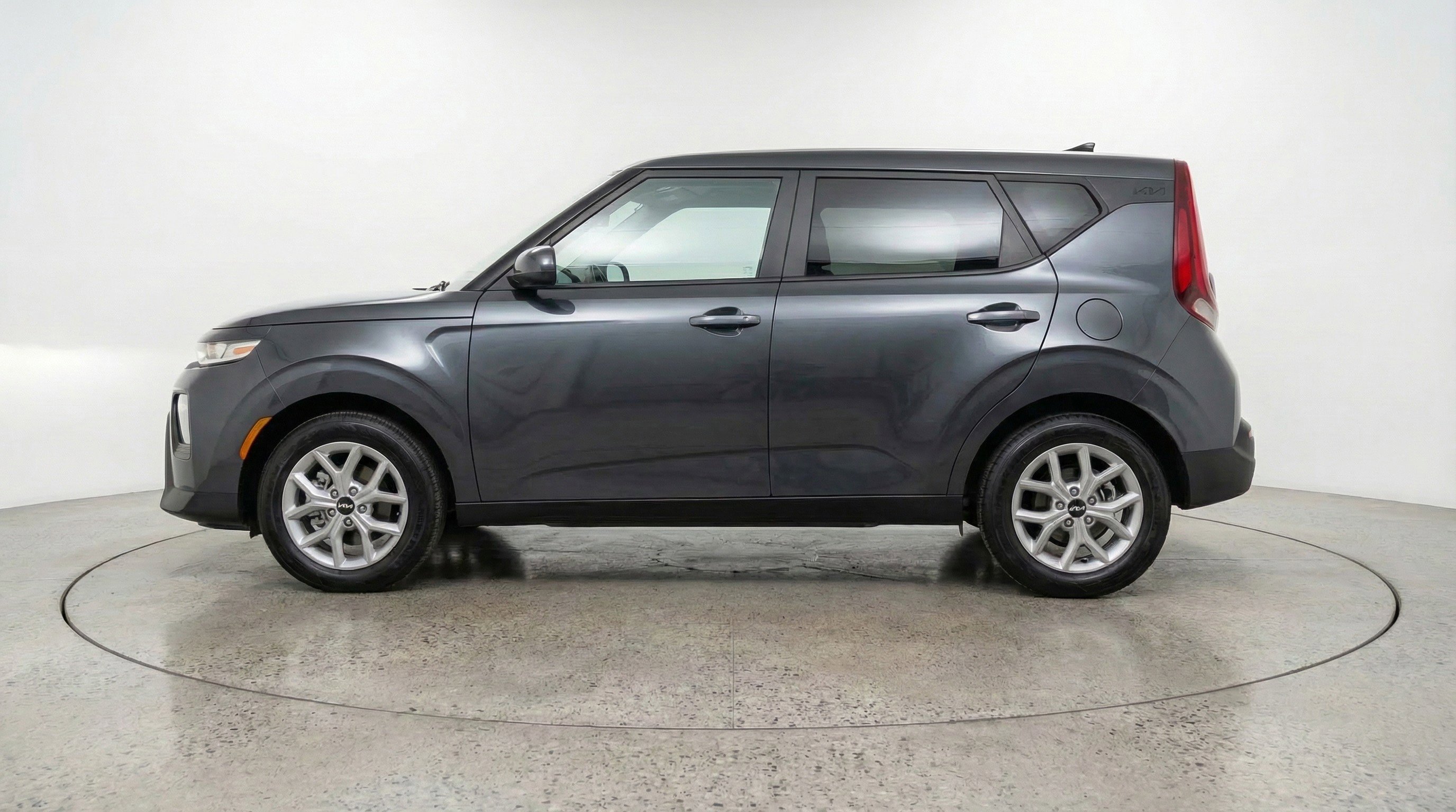 Used 2025 Kia Soul LX w/ LX Technology Package image 5