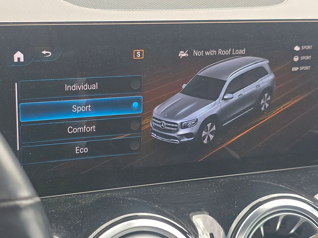 Certified 2023 Mercedes-Benz GLB 250 4MATIC w/ Premium Package image 33