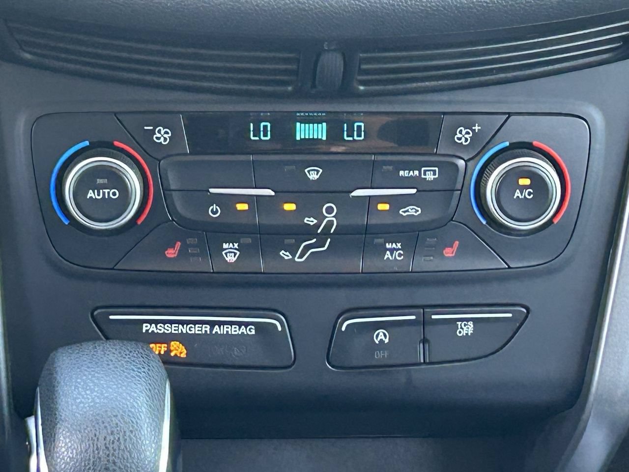 Used 2018 Ford Escape SE FWD image 21