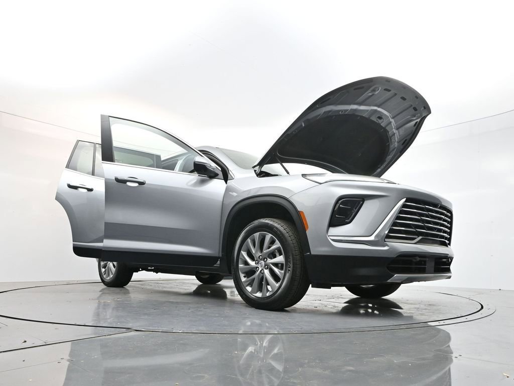 Used 2025 Buick Enclave Preferred image 39