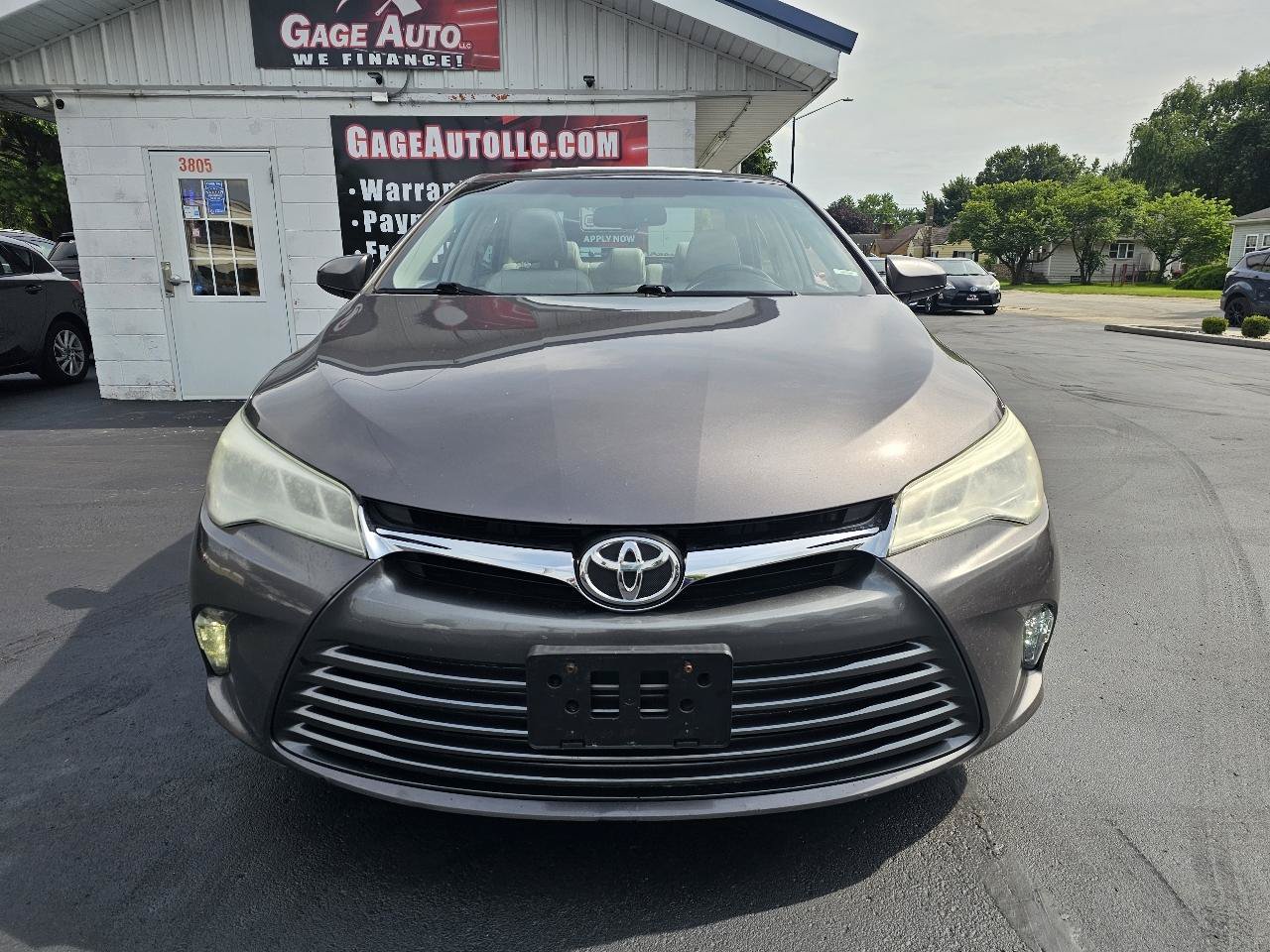 Used 2016 Toyota Camry XLE FWD image 3