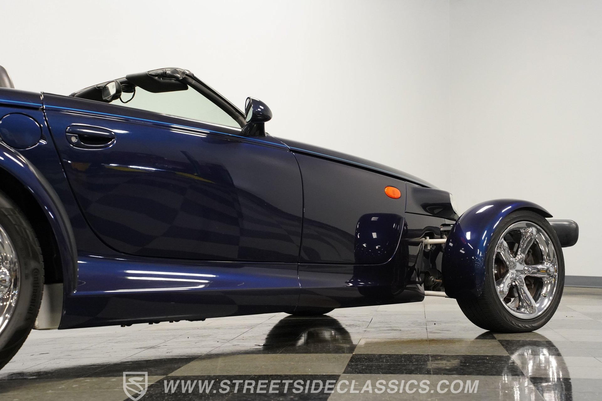 Used 2001 Chrysler Prowler RWD image 29
