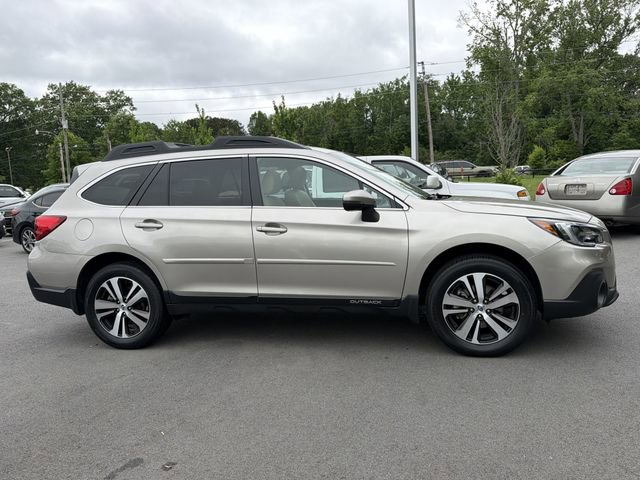 Used 2019 Subaru Outback 2.5i Limited w/ Popular Package #2 AWD/4WD image 2