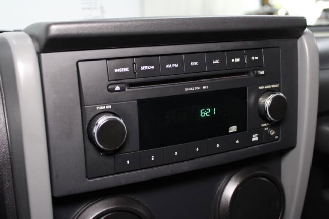 Used 2009 Jeep Wrangler X AWD/4WD image 13