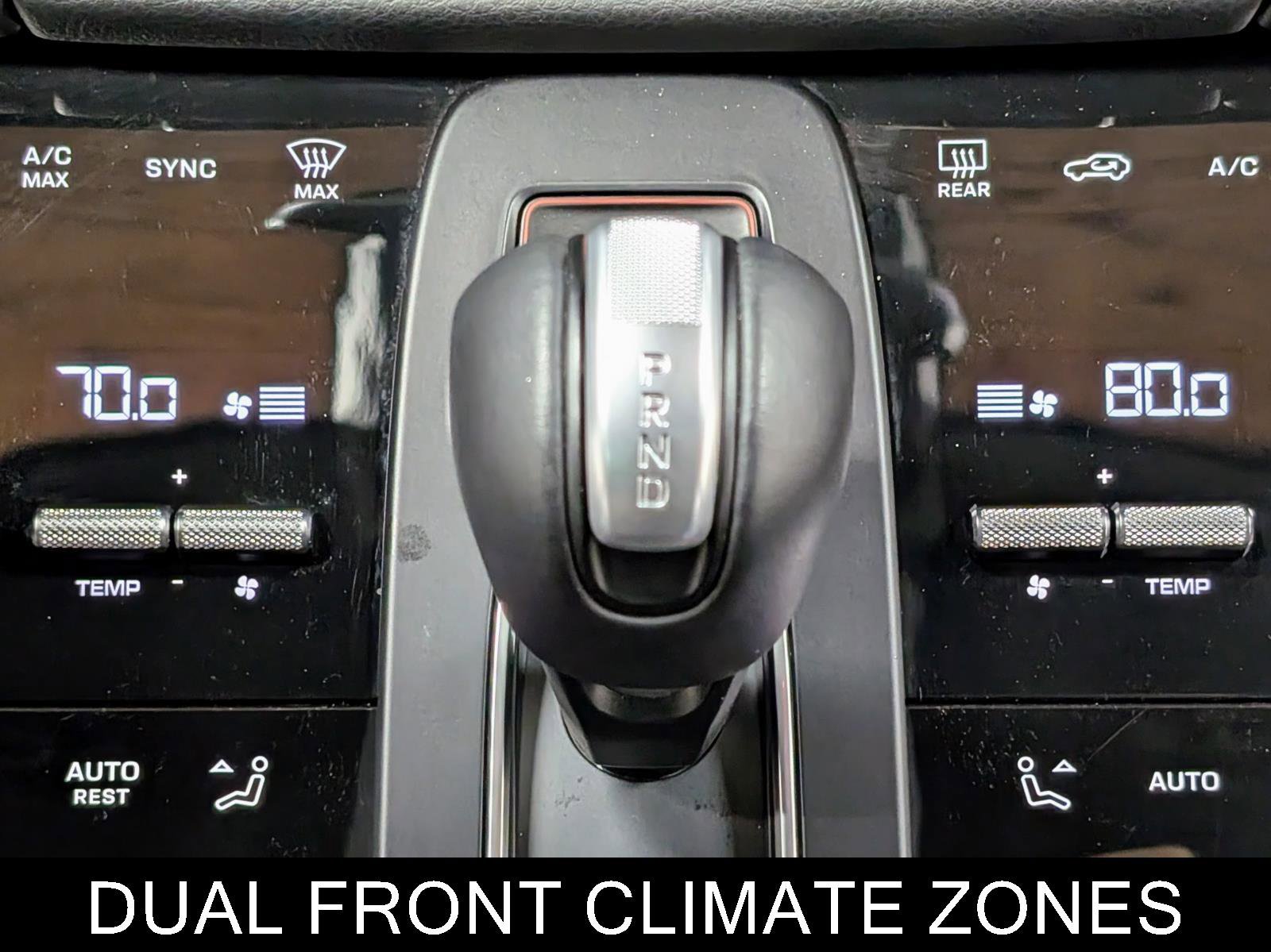 Used 2024 Porsche Macan w/ Premium Plus Package image 27