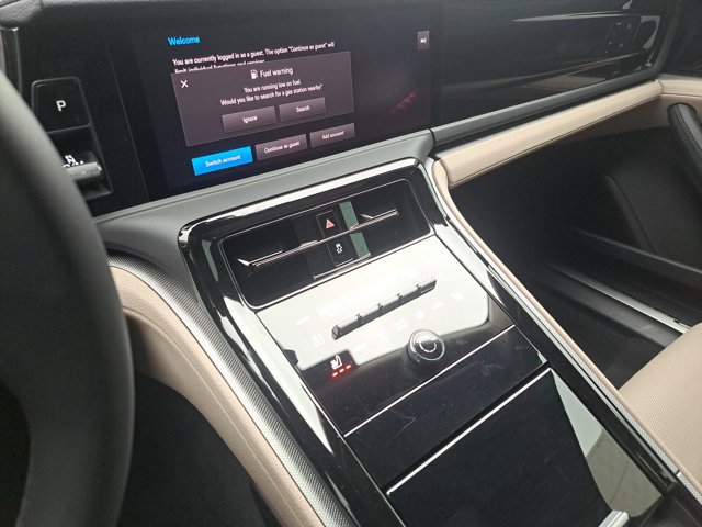 Certified 2025 Porsche Panamera 4 image 31