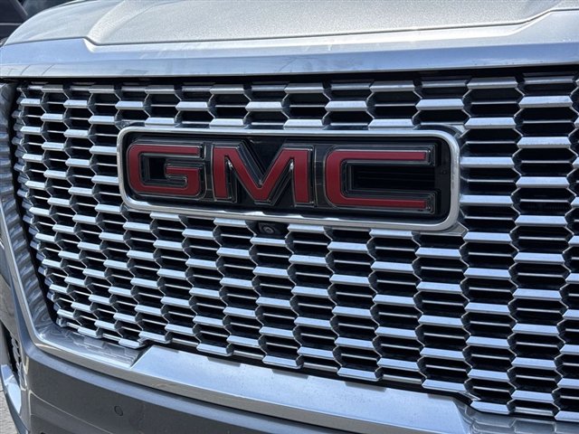 Certified 2021 GMC Yukon Denali w/ Denali Premium Package AWD/4WD image 35
