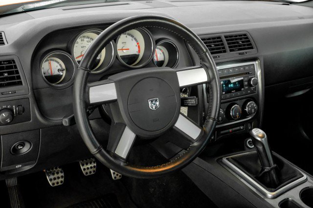 Used 2009 Dodge Challenger R/T RWD image 13