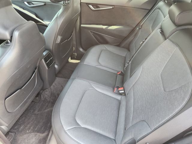 Used 2023 Kia Niro SX Touring image 26