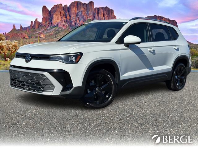 New 2025 Volkswagen Taos SE image 2