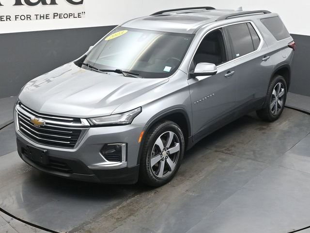 Used 2023 Chevrolet Traverse LT w/ LT Premium Package AWD/4WD image 45