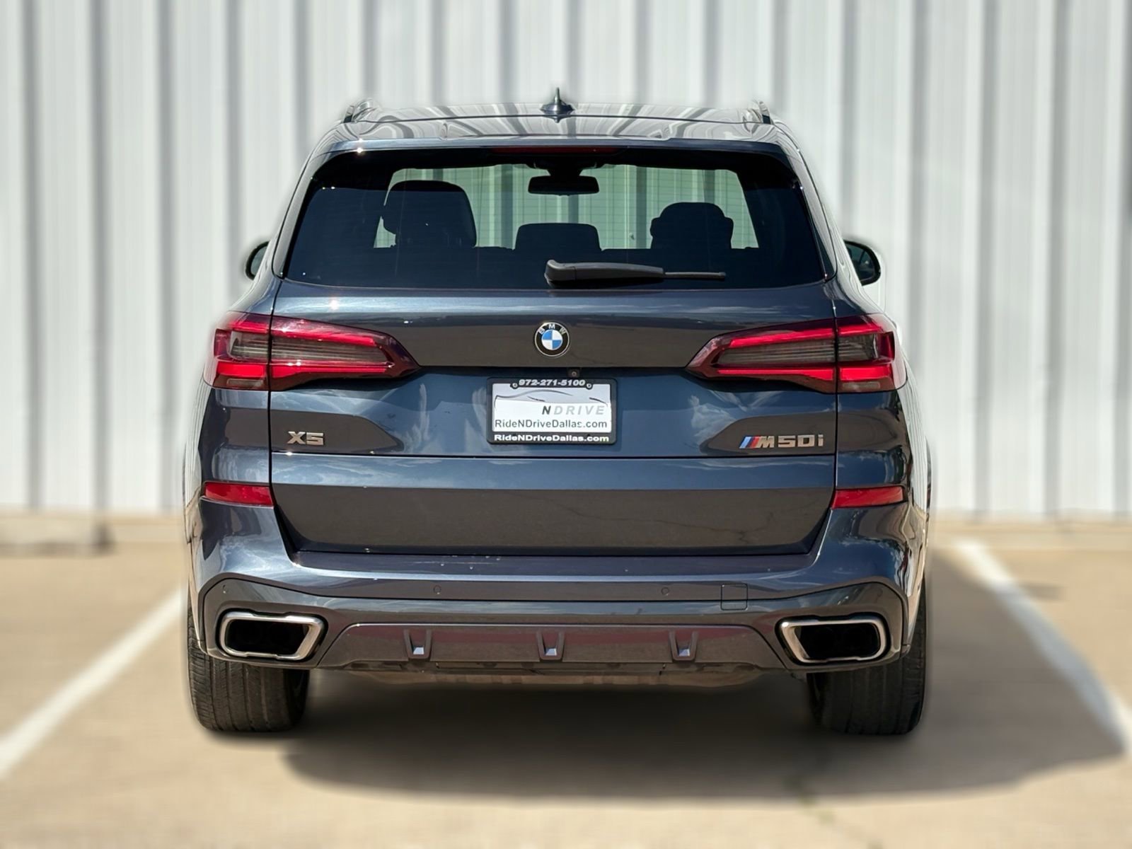 Used 2022 BMW X5 M50i w/ Premium Package image 7