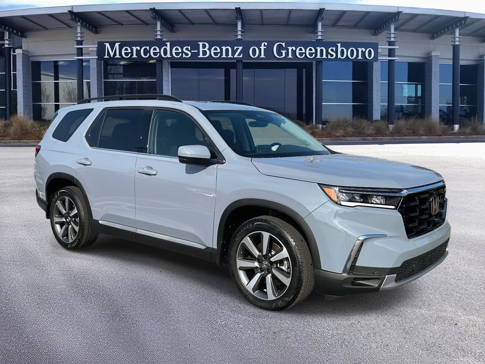 Used 2025 Honda Pilot Touring