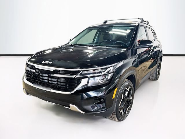 Used 2024 Kia Seltos EX AWD/4WD image 3