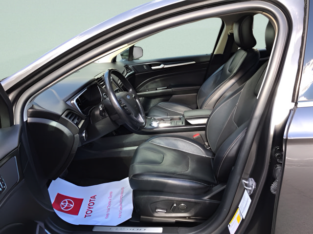 Used 2019 Ford Fusion Energi Titanium FWD image 15
