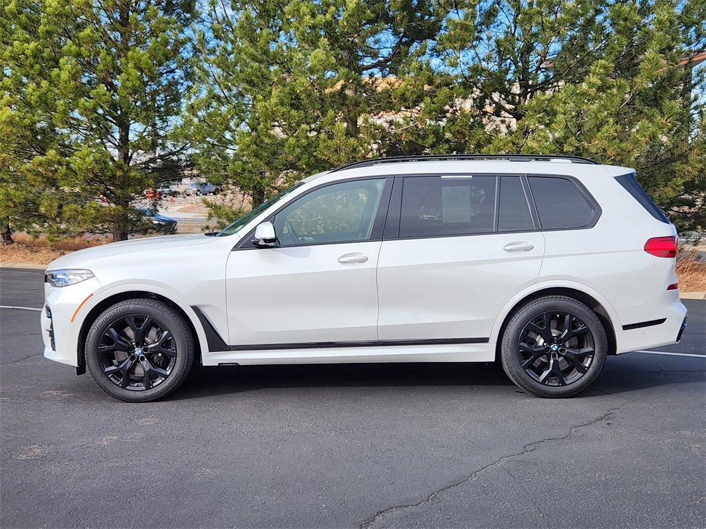 Used 2021 BMW X7 M50i image 2