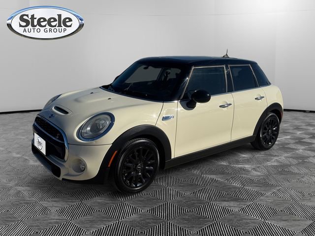 Used 2018 MINI Cooper S FWD image 1