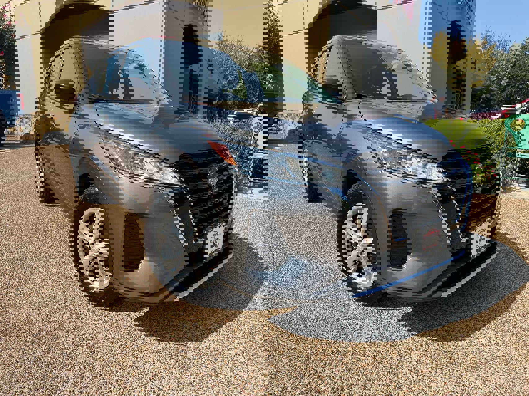 Used 2024 Nissan Kicks S image 1